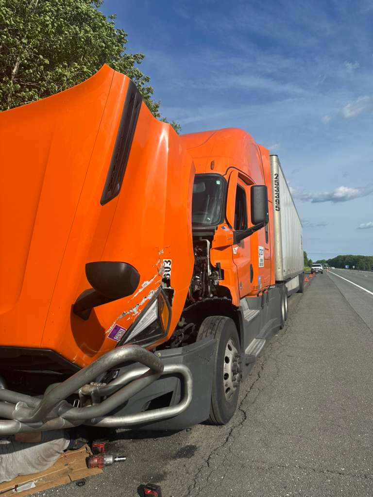 Mobile truck trailer repair Westfield heavy equipment field service